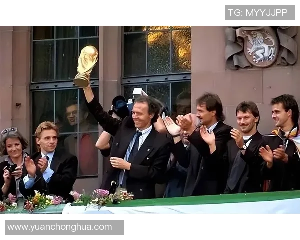 足坛巨星谢幕深情告别赛场留给球迷无尽回忆与感动 足坛巨星谢幕深情告别赛场留给球迷无尽回忆与感动